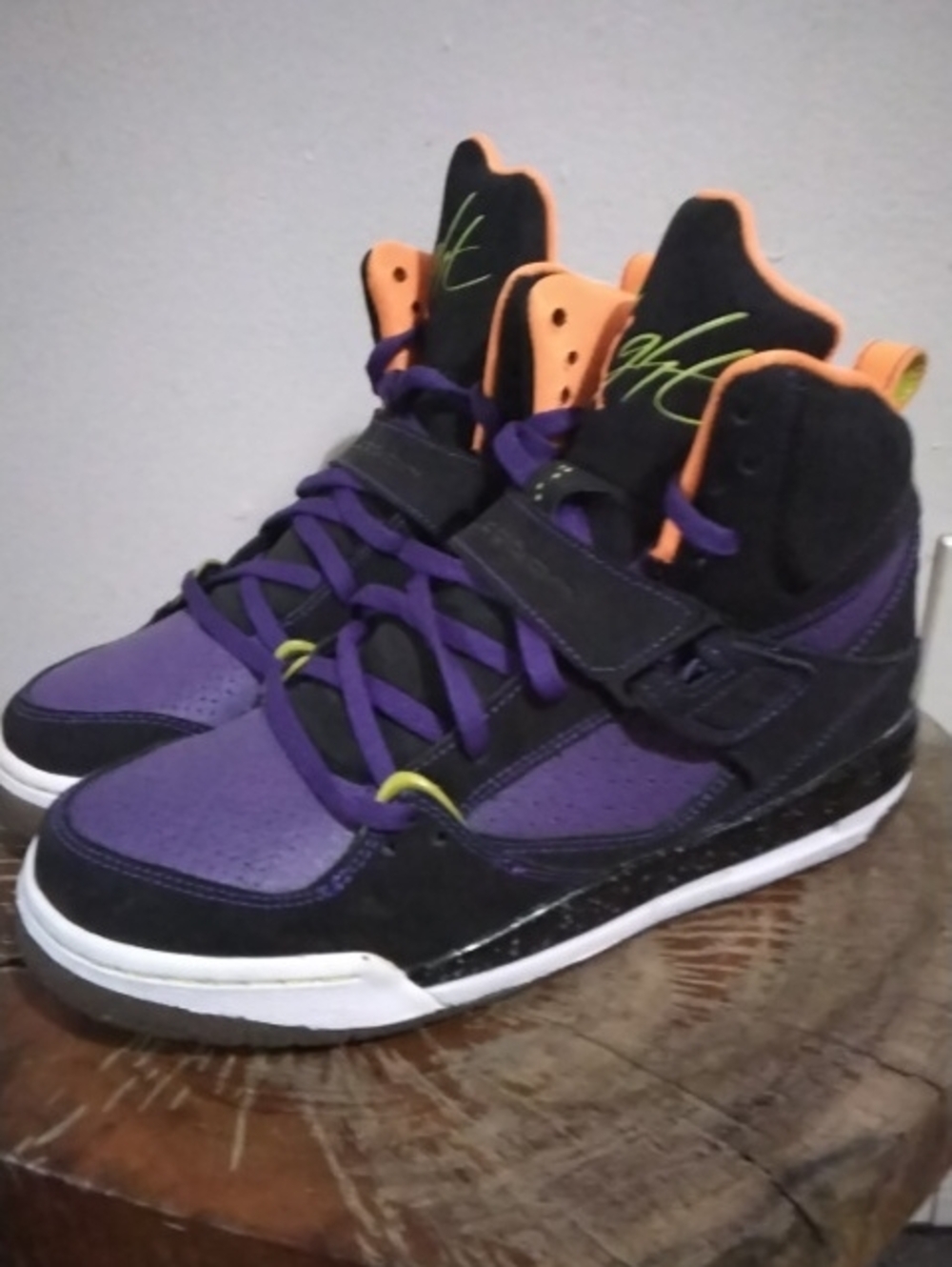 Jordan Flight 45 High Premium GS in Purple, Black and Orange Sz 7Y